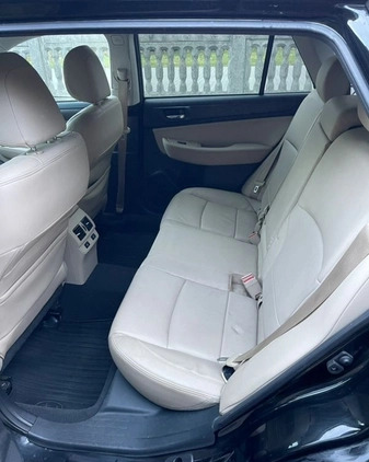 Subaru Outback cena 60900 przebieg: 51454, rok produkcji 2015 z Urzędów małe 781